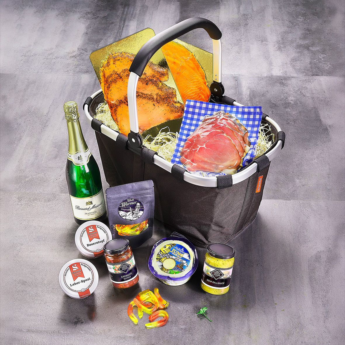 HEINE Picknick-Präsentkorb mit Delikatessen im Carrybag