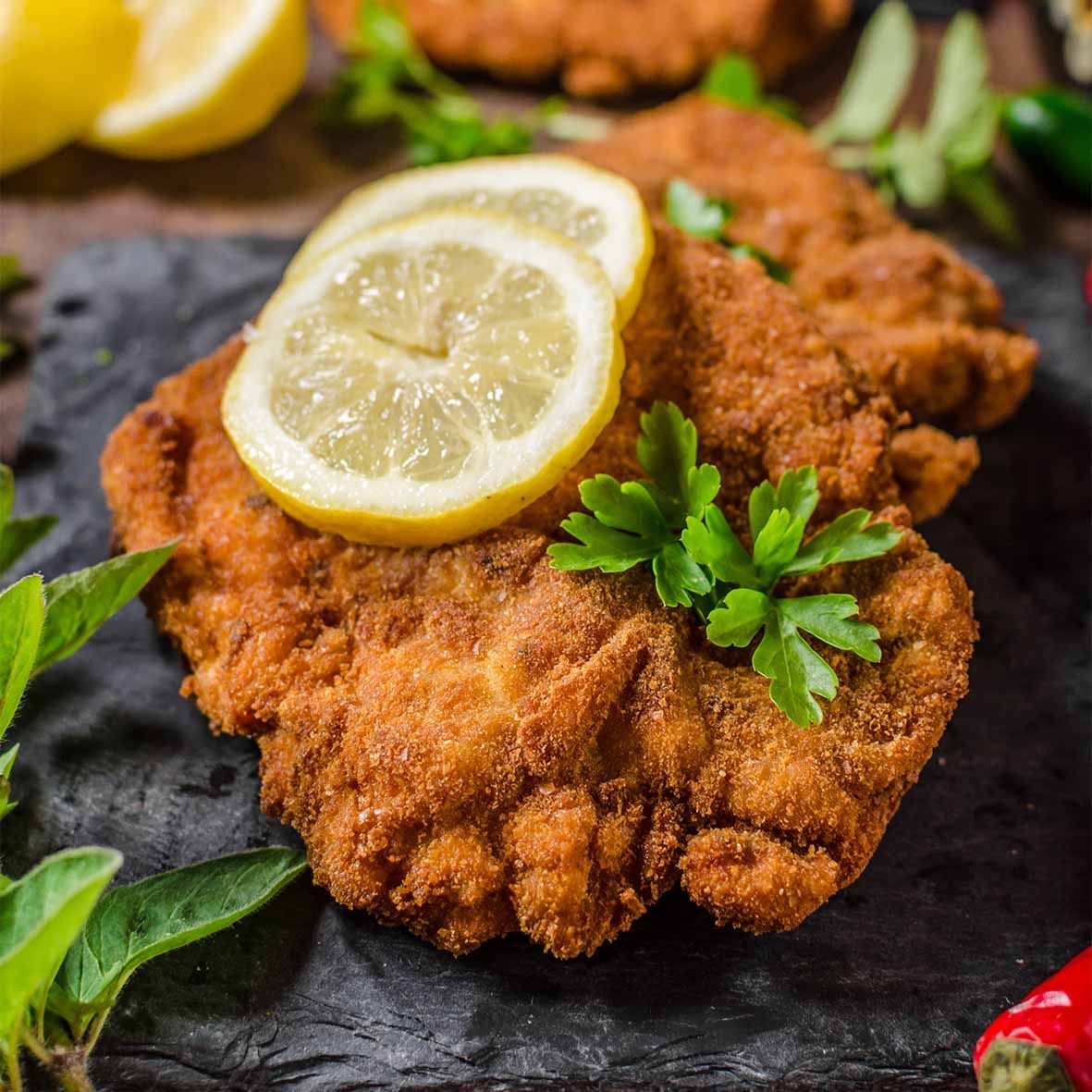 Kalbsschnitzel (paniert) – feines Kalbfleisch, gewürzt & goldbraun paniert (2 x 260 g)