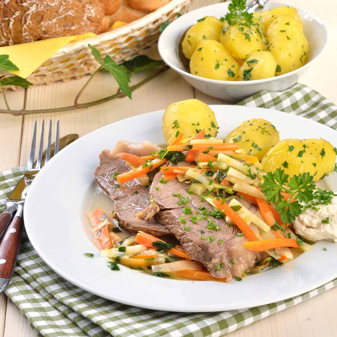 Tafelspitz in kräftiger Bouillon mit Gemüse – klassisch & servierfertig (2 x 250 g)