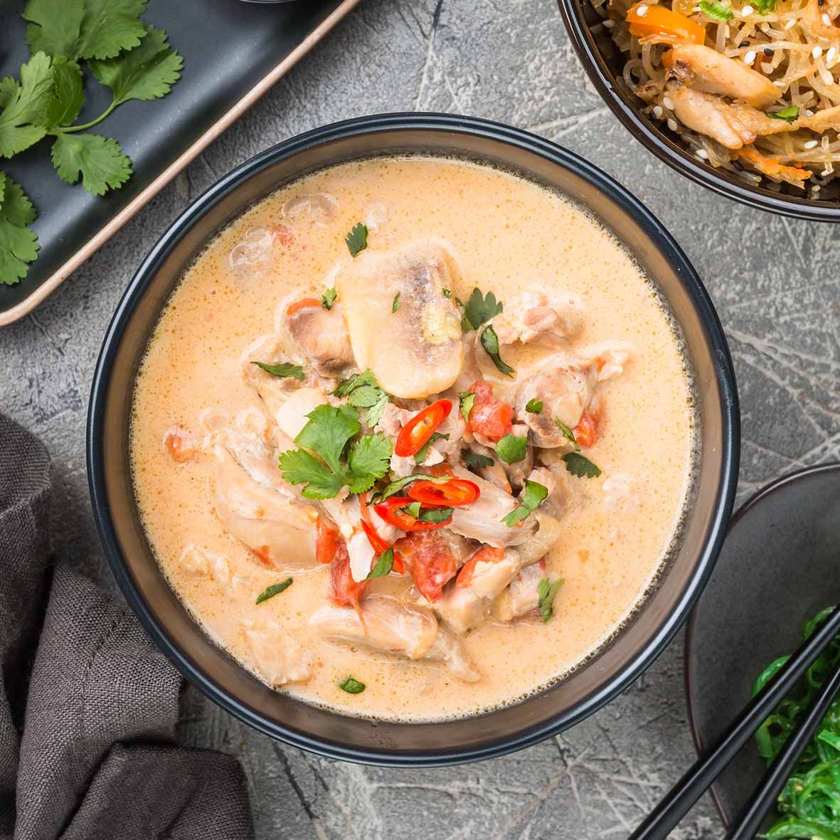 Cocos-Chili-Suppe – Exotische Thai-Suppe mit Kokosmilch & Hühnerfleisch (2 x 200 g)