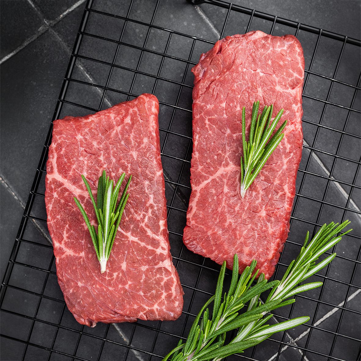 Dry Aged Flat Iron Steaks aus Nordirland, 2 Stück vakuumiert