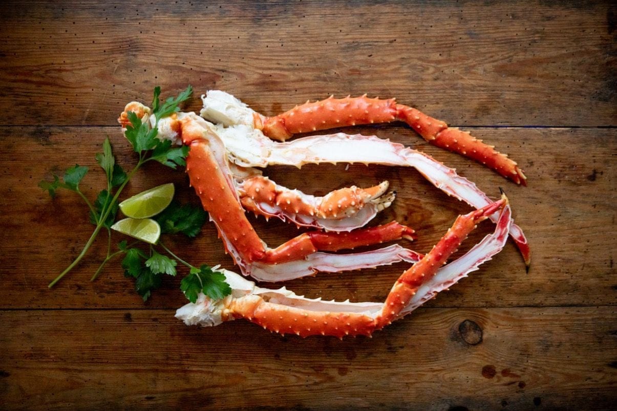 Königskrabbenbeine & Scheren halbiert – Einfacher Luxusgenuss | 