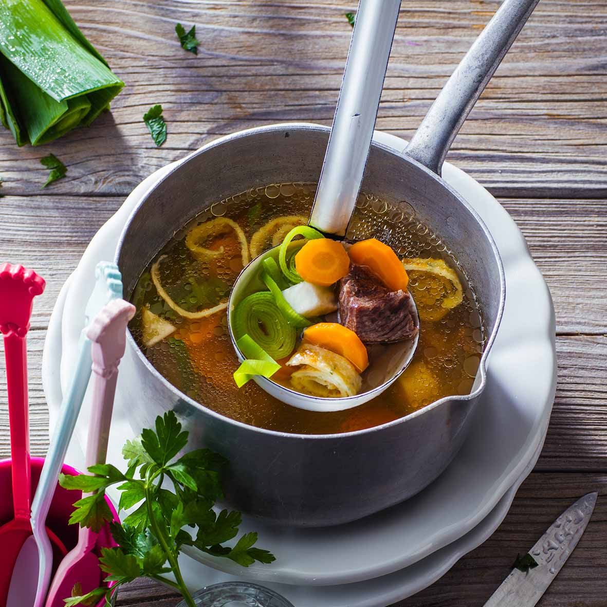 Bull Soup – Kräftige Rinderbrühe mit Gemüse und Fleisch (2 x 200 g)