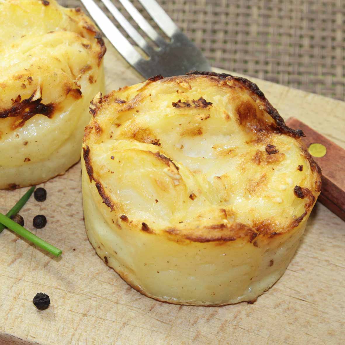 Kartoffelgratin-Patty mit Gouda überbacken (4 x 80 g)