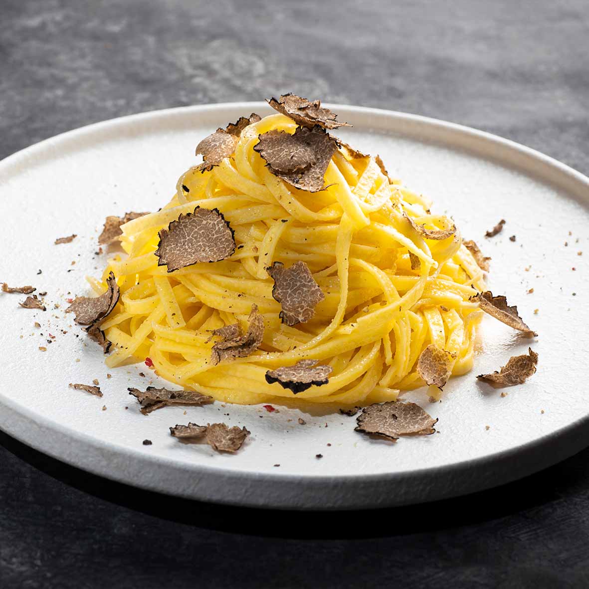 Tagliarini mit Trüffelbutter – feine Bandnudeln mit Sommertrüffel (2 x 200 g)
