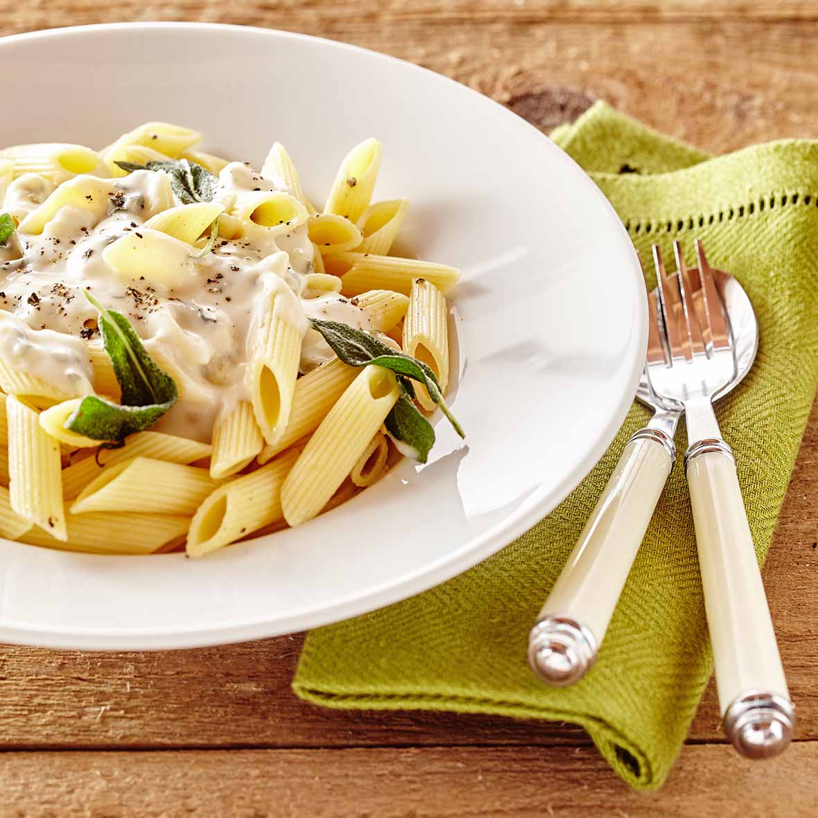 Penne rigate – servierfertige Röhrenpasta aus Hartweizengrieß (2 x 200 g)